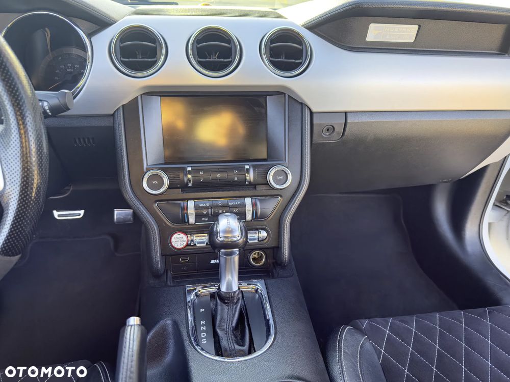 Ford Mustang 5.0 V8 GT - 18