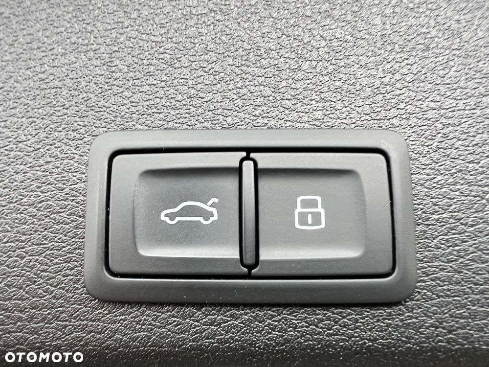 Audi A4 Avant 35 TDI mHEV Advanced S tronic - 38