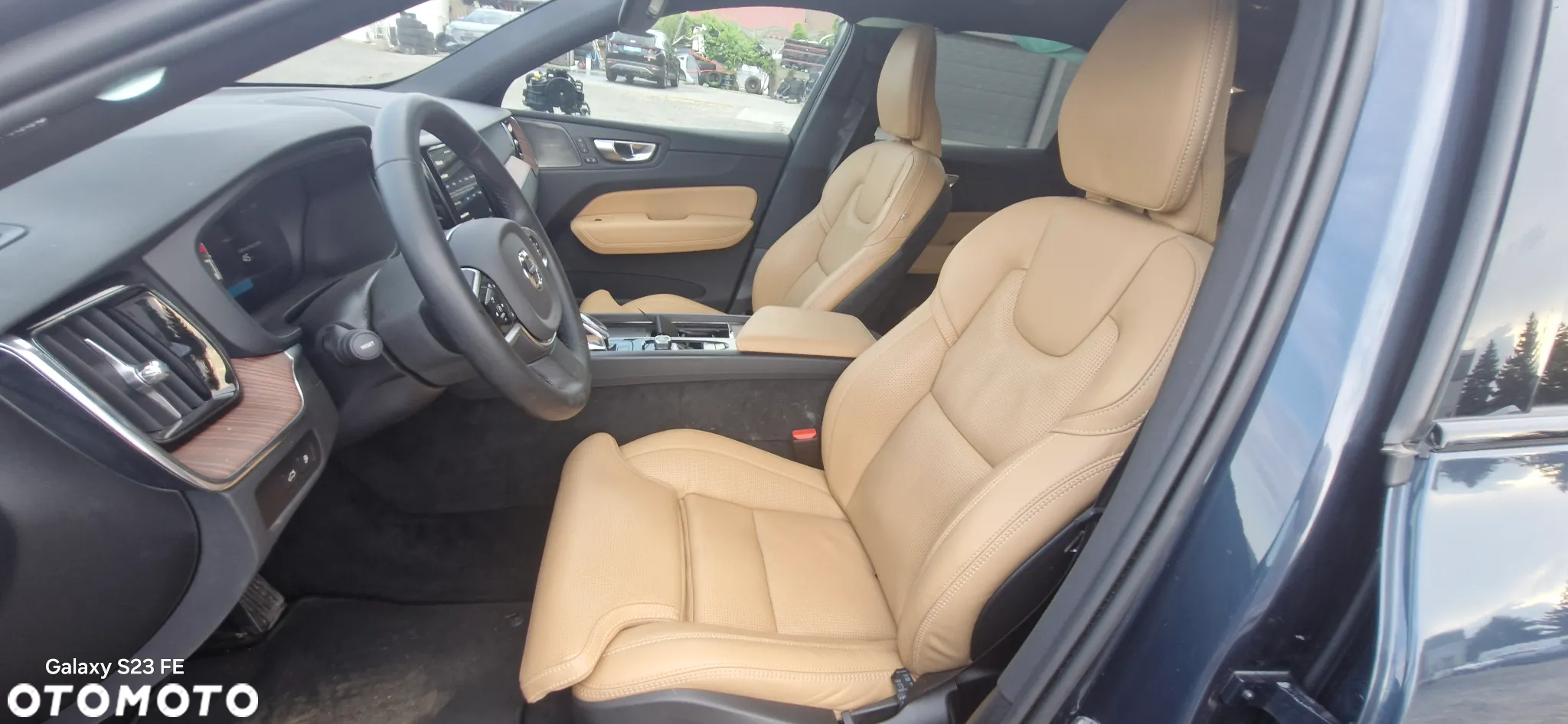 Volvo XC 60 T8 AWD Plug-in Hybrid Plus Black Edition - 21