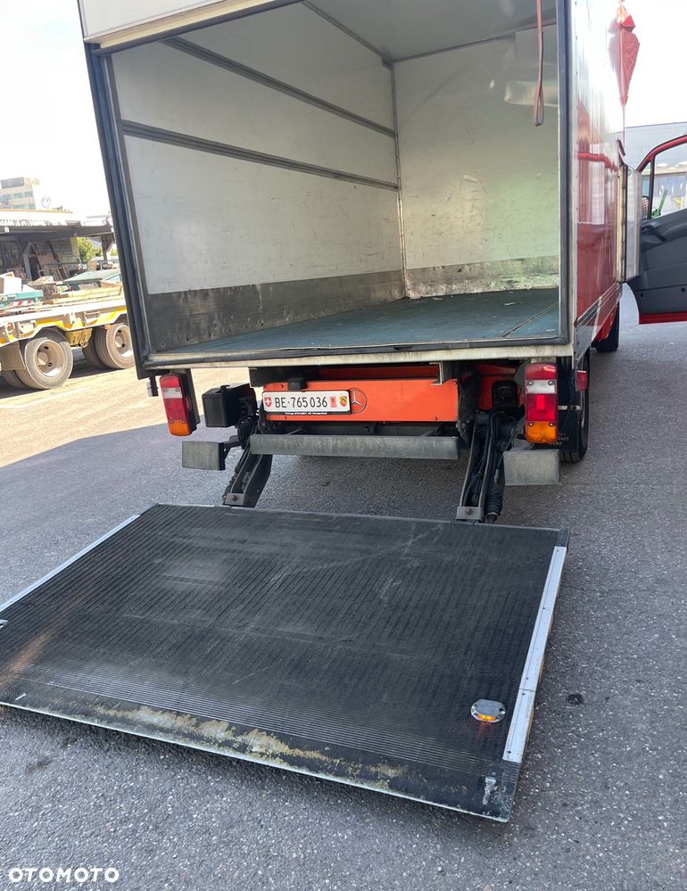 Mercedes-Benz Sprinter - 9