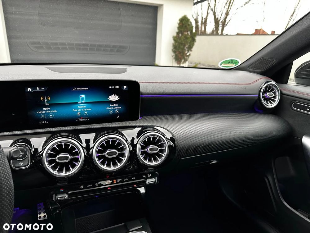 Mercedes-Benz CLA 180 d 7G-DCT AMG Line - 21