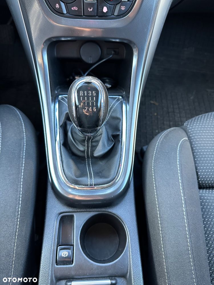 Opel Astra 1.6 Turbo Sport - 14