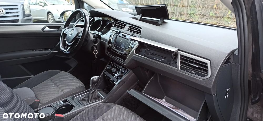 Volkswagen Touran 2.0 TDI BMT Comfortline DSG - 6