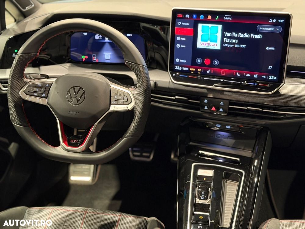 Volkswagen Golf - 30