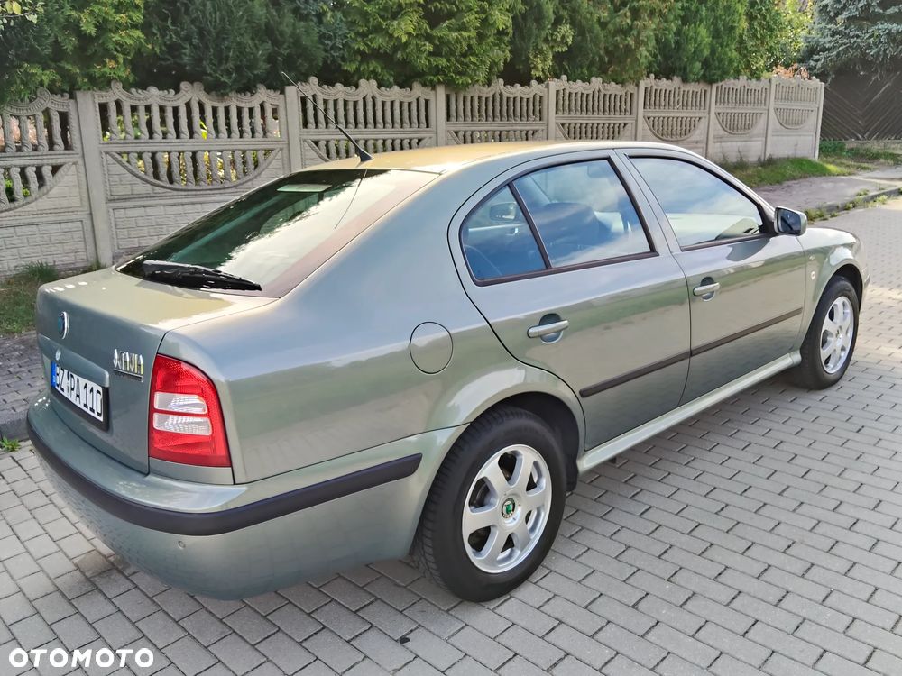 Skoda Octavia 1.8 T Elegance - 3