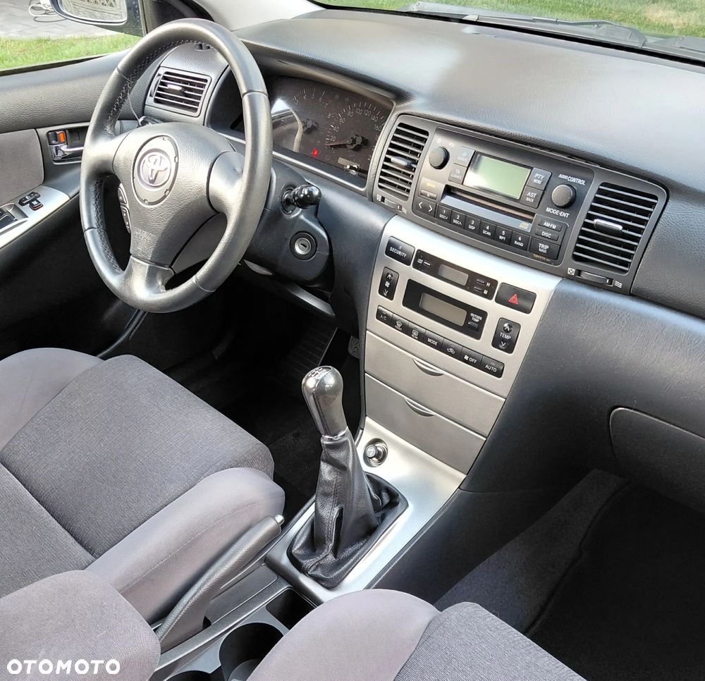 Toyota Corolla 1.6 VVT-i Edition - 16