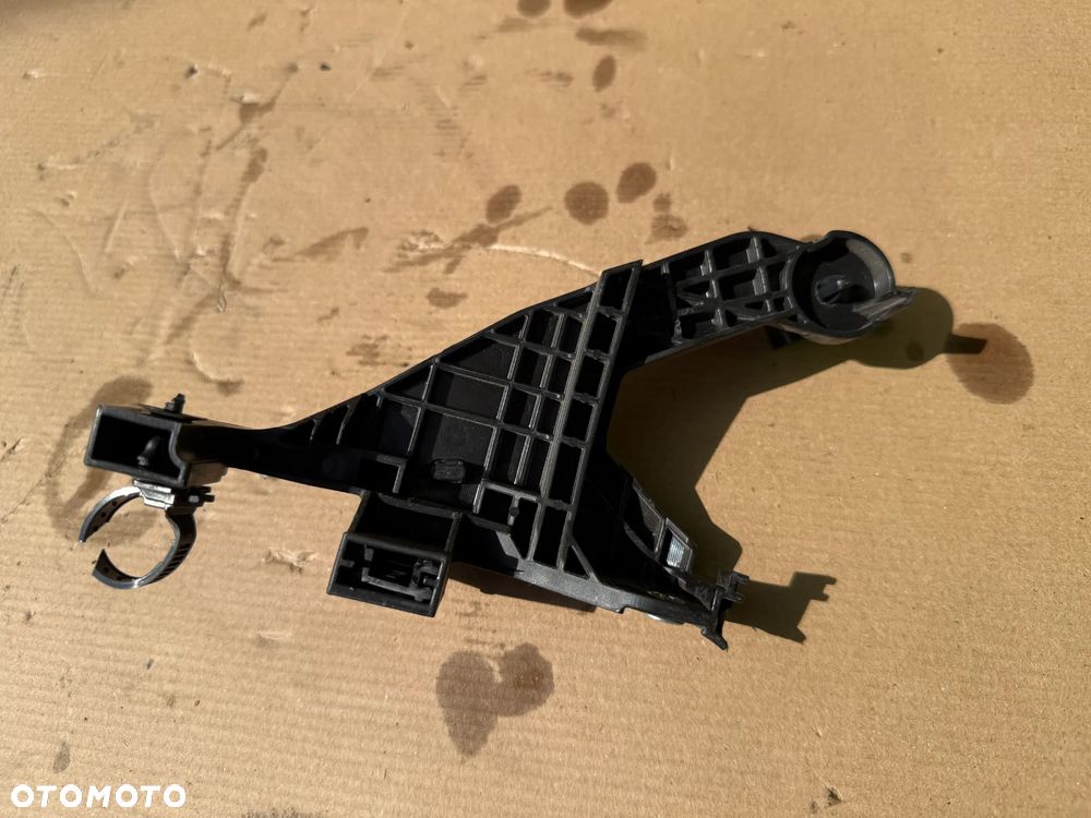 Ślizg mocowanie maski 7-52D40 Toyota Yaris III 1.5 hyb 2019r OE - 1