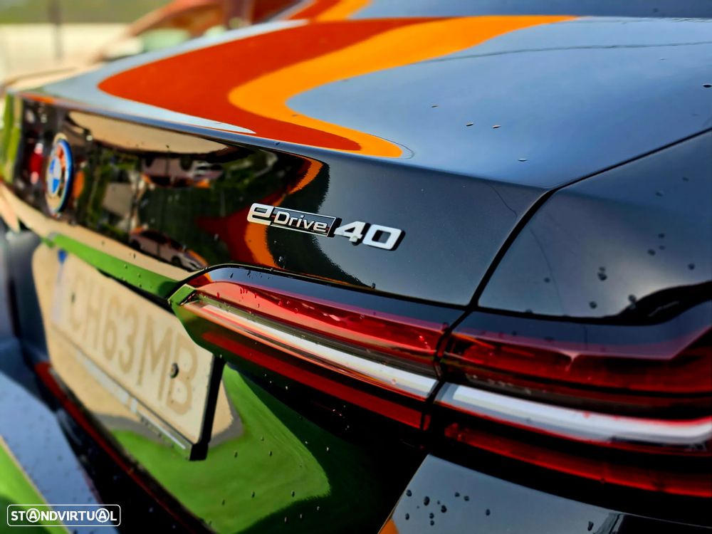 BMW i5 eDrive40 Pack Desportivo M - 10