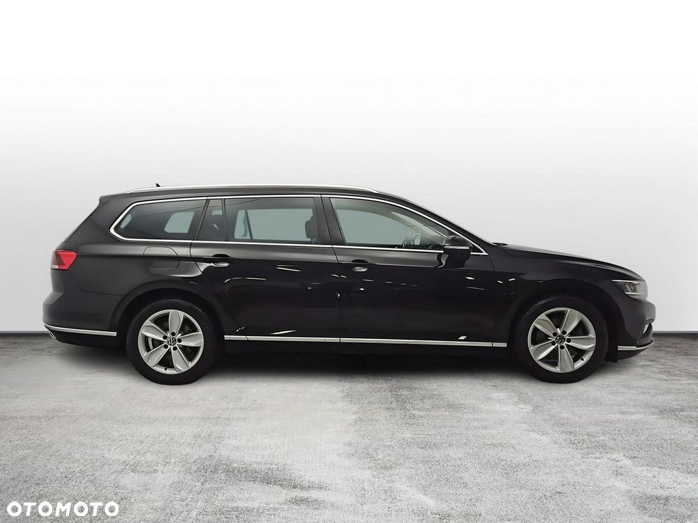 Volkswagen Passat Variant 2.0 TDI EVO Elegance DSG - 6