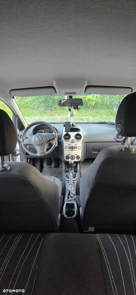 Opel Corsa 1.2 16V Cosmo - 12