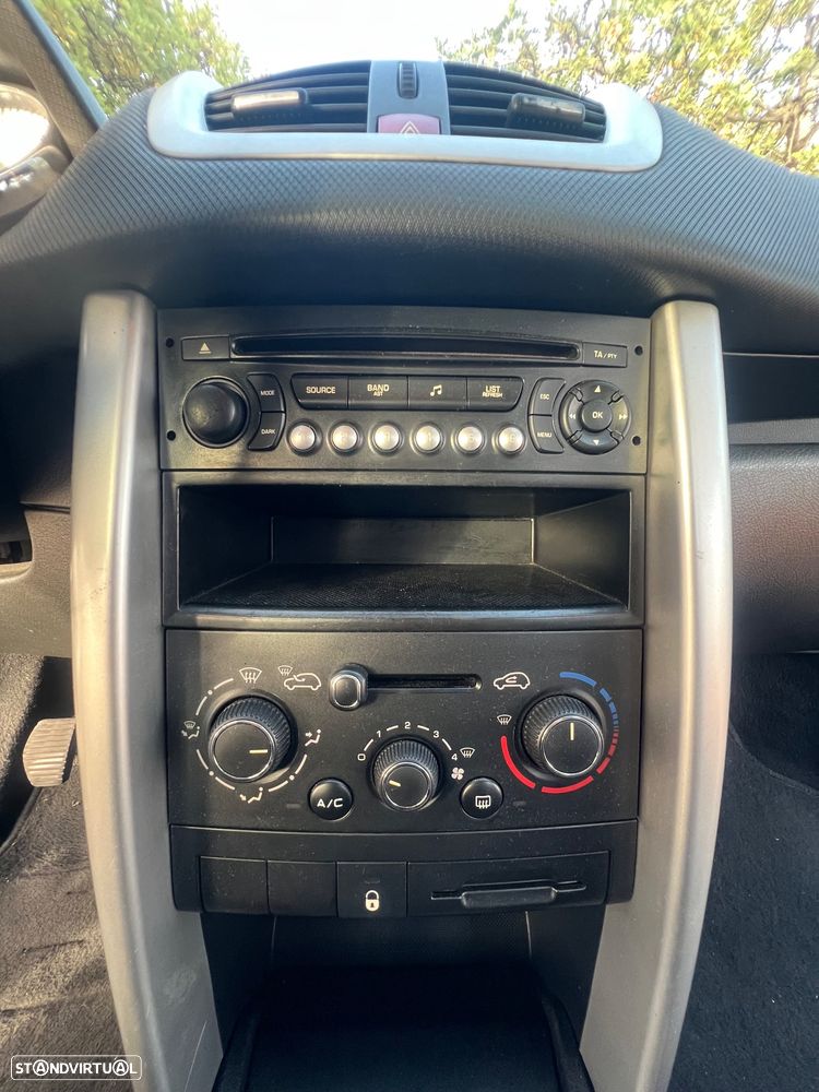 Peugeot 207 1.4 16V SE Sportium - 10