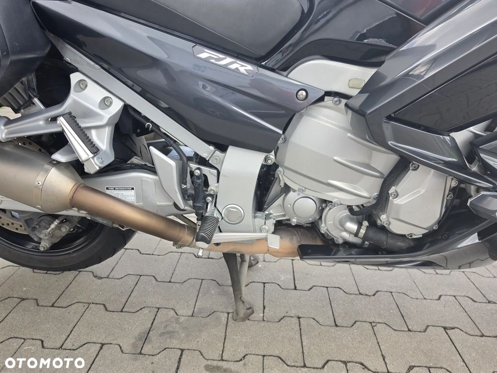 Yamaha FJR - 23