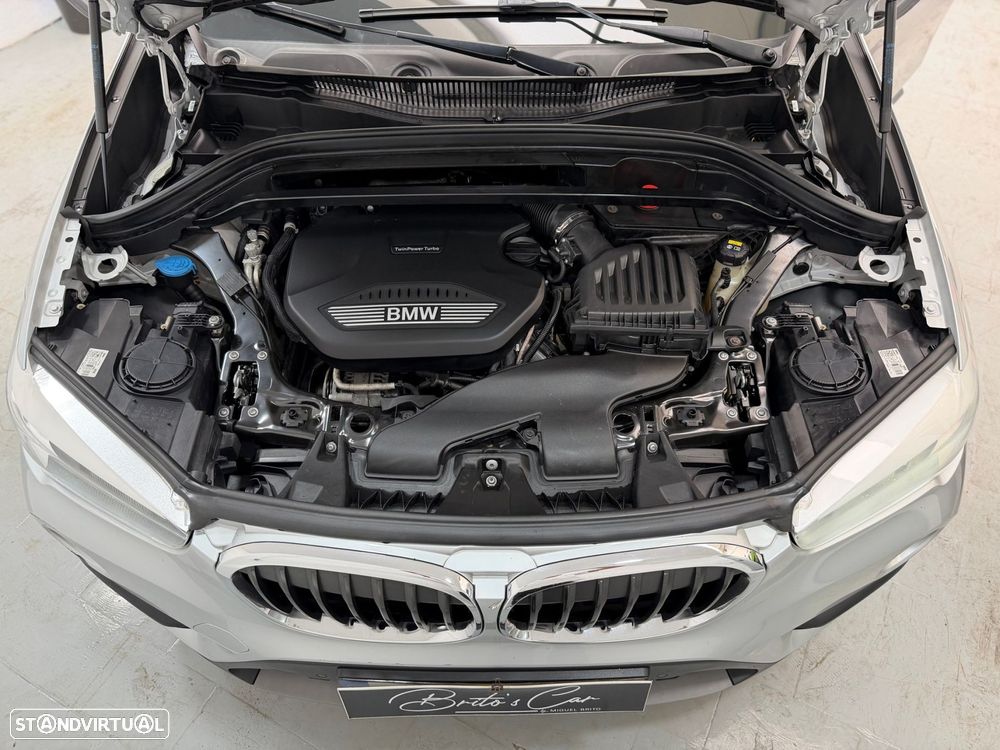 BMW X1 16 d sDrive Auto Line Sport - 32