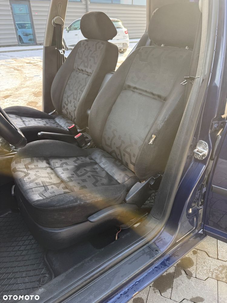 Volkswagen Golf - 19