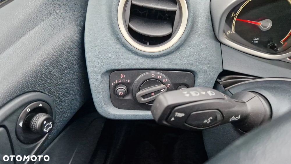 Ford Fiesta 1.25 Ghia - 12