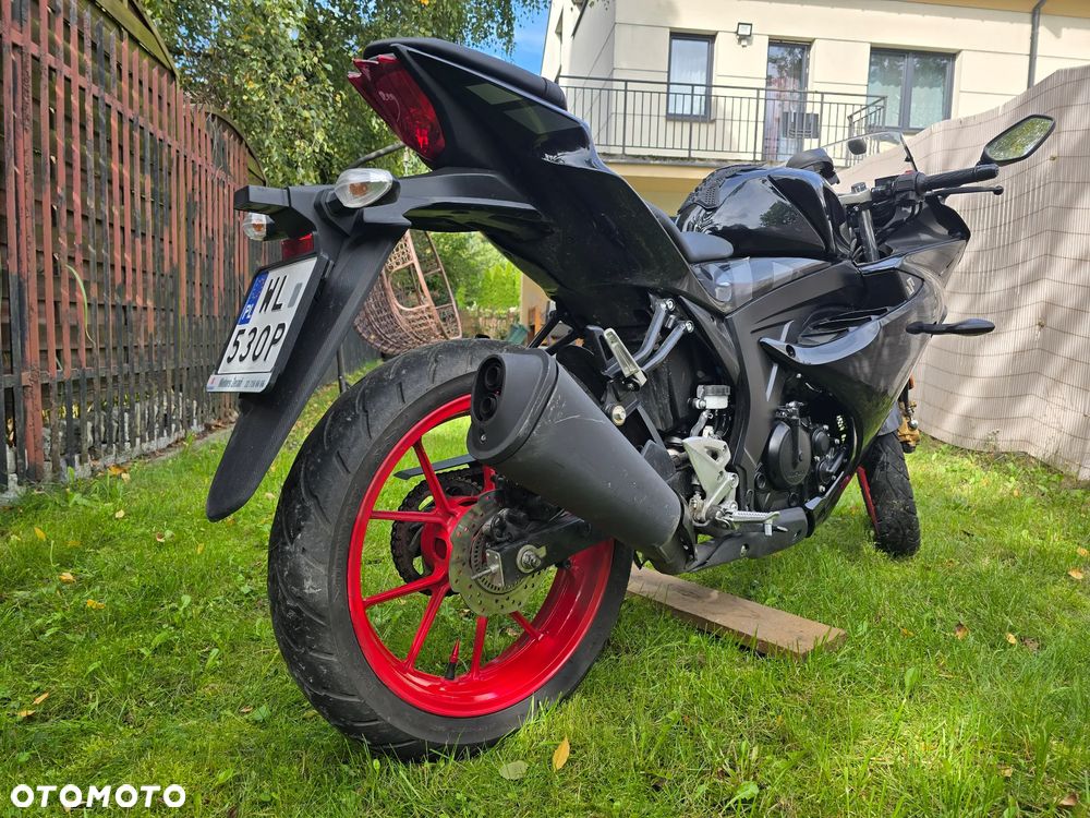 Suzuki GSX - 6