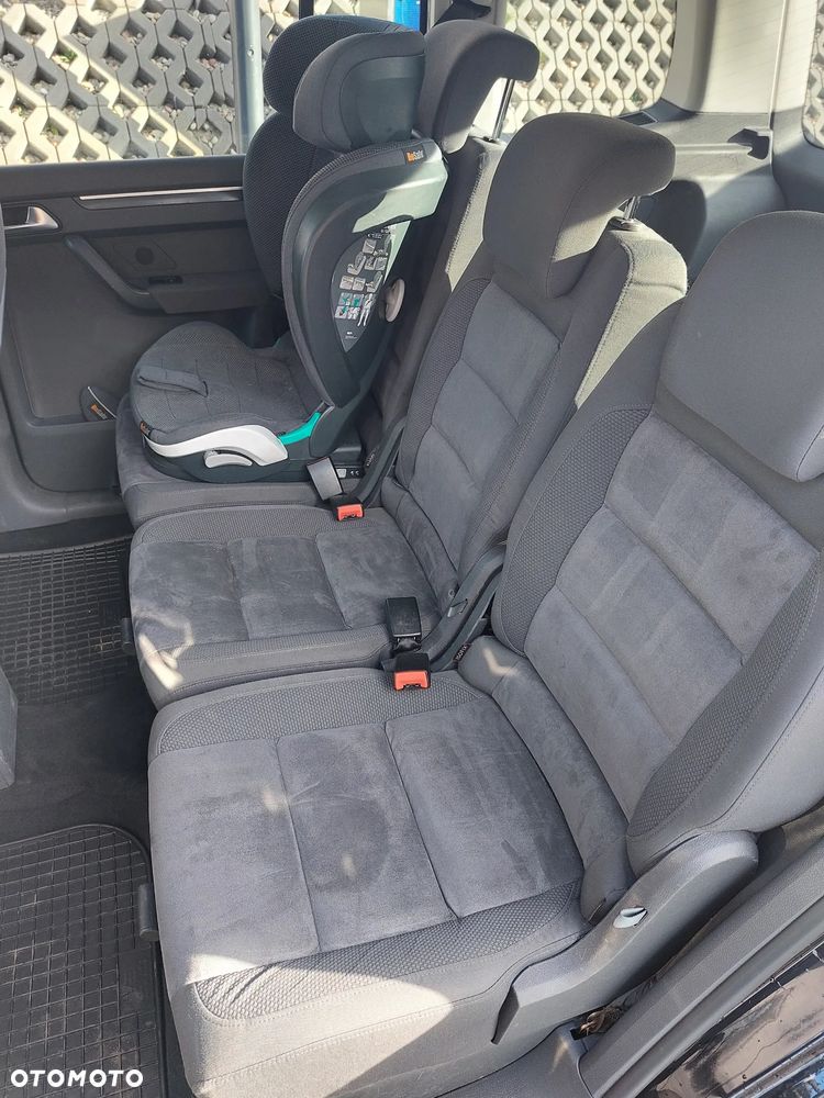Volkswagen Touran - 20