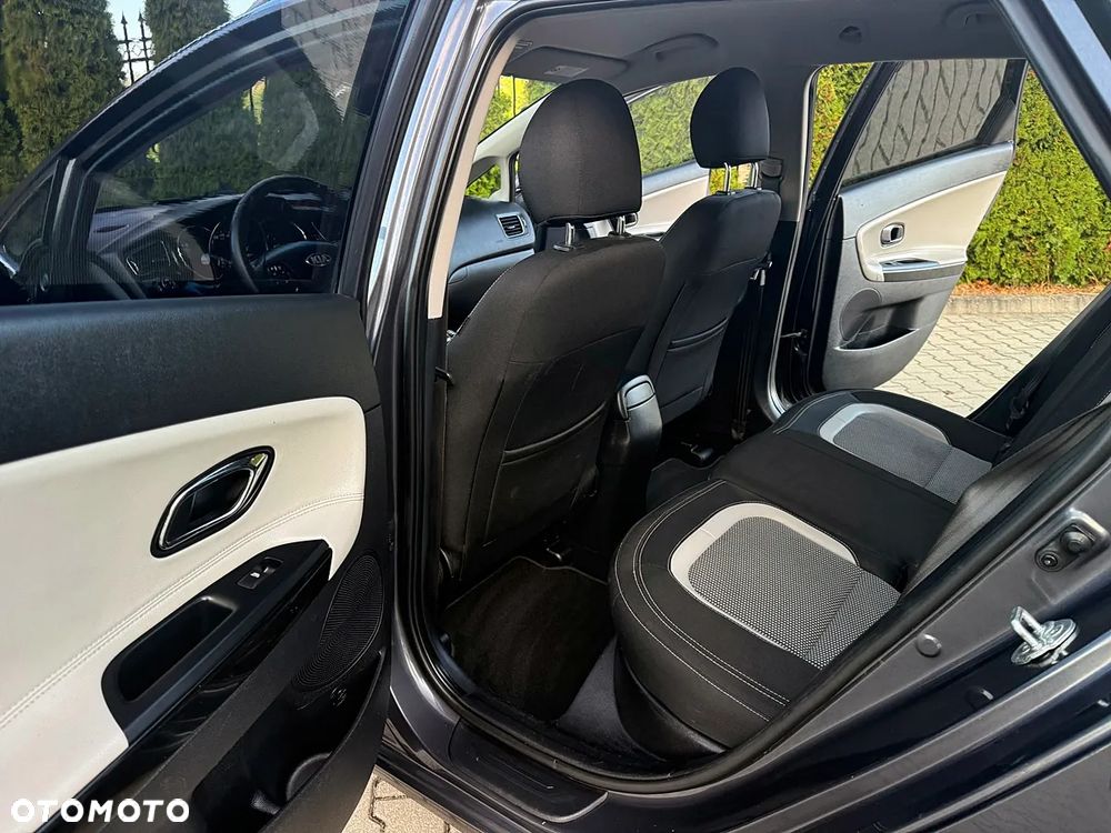 Kia Ceed 1.6 GDI Platinum Edition - 5
