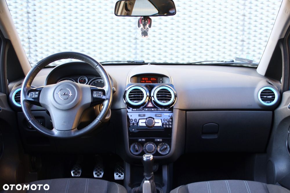 Opel Corsa 1.4 16V Color Edition - 10