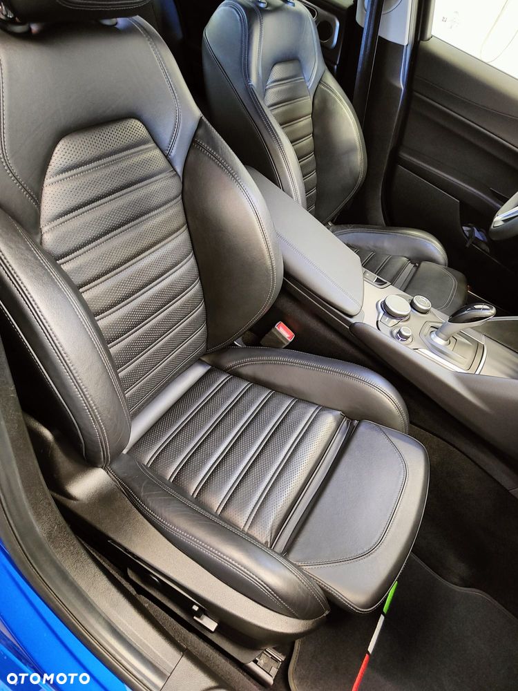 Alfa Romeo Giulia 2.0 Turbo Veloce Q4 - 27