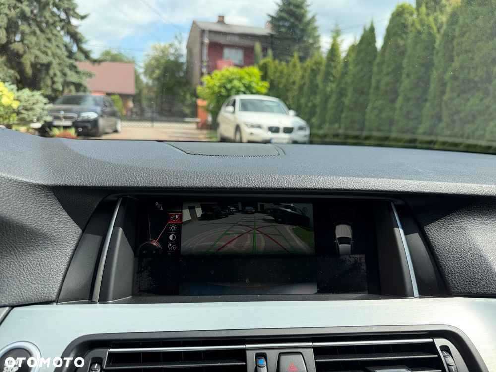 BMW Seria 5 525d Luxury Line - 31