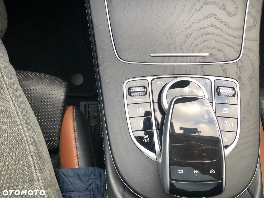 Mercedes-Benz Klasa E AMG 53 4Matic AMG Speedshift 9G-TRONIC - 14