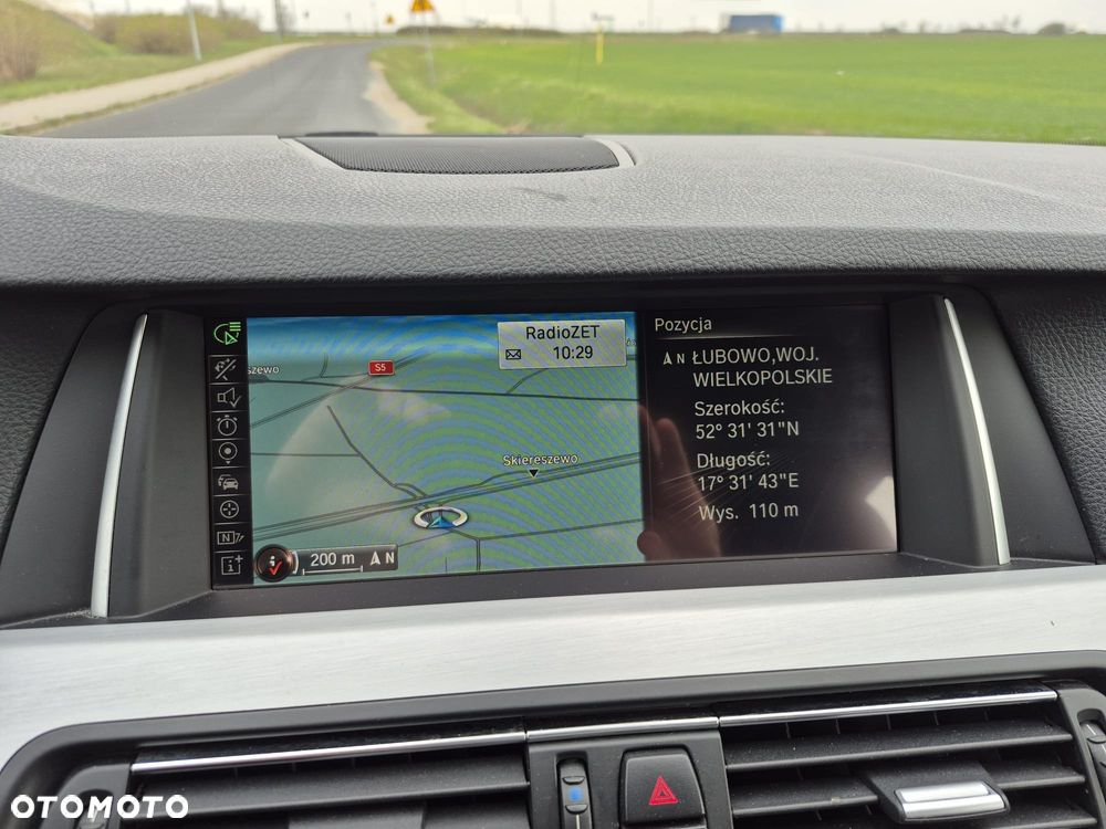 BMW Seria 5 520d xDrive - 13