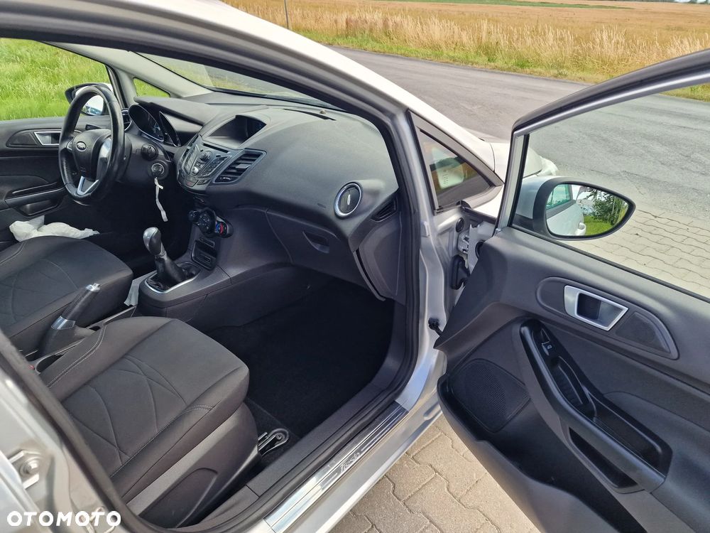 Ford Fiesta 1.0 EcoBoost Titanium - 25