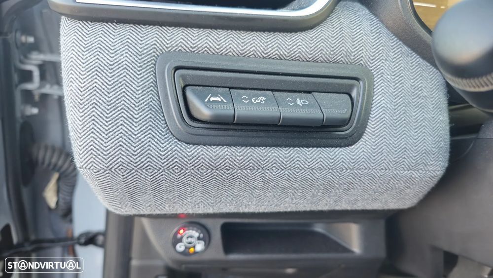 Renault Clio 1.0 TCe Techno Bi-Fuel - 10