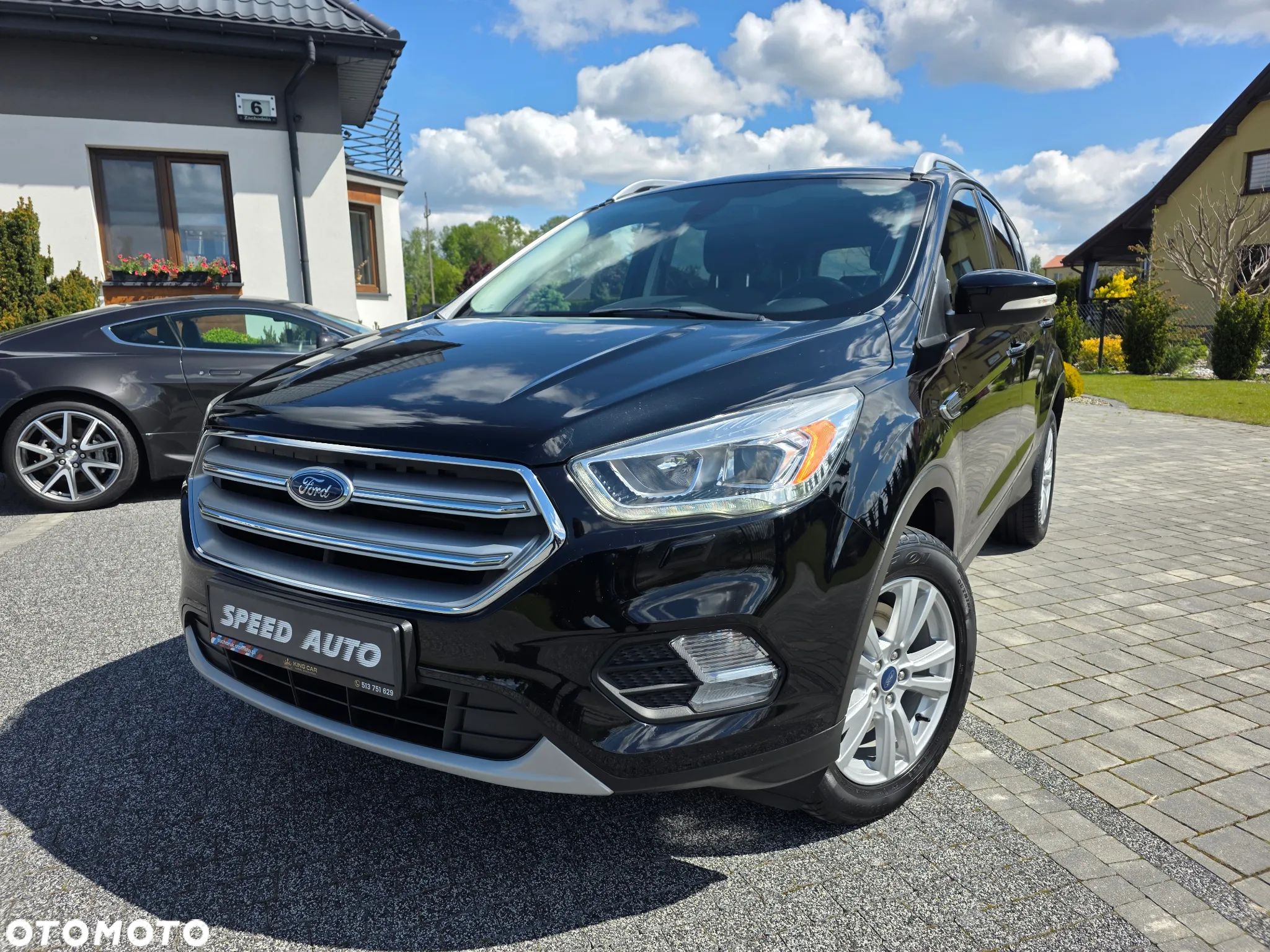 Ford Kuga 2.0 TDCi 2x4 Titanium - 1