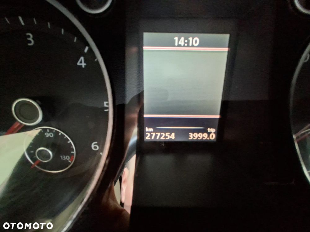 Volkswagen Passat 2.0 TDI Comfortline DSG - 14