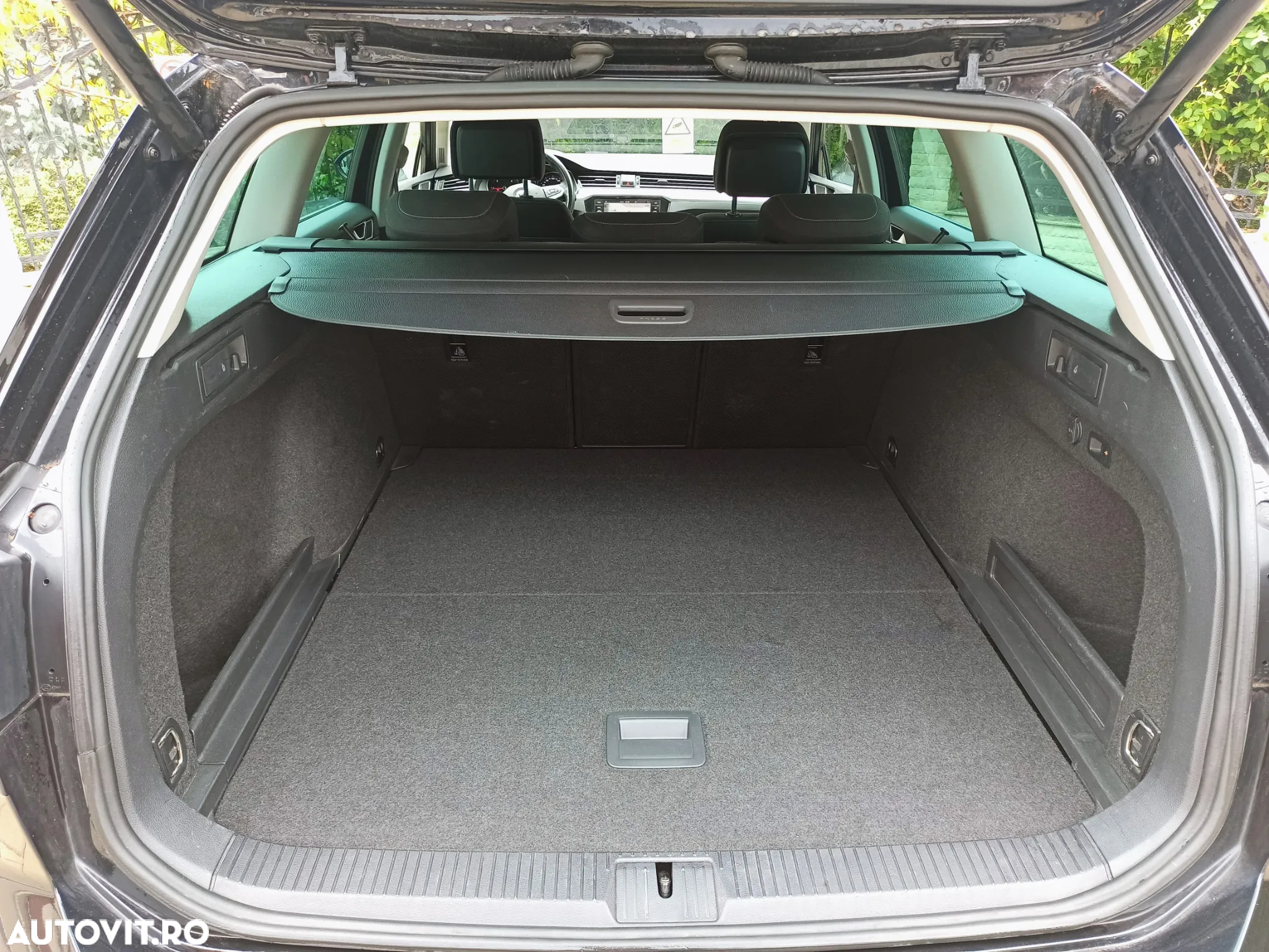 Volkswagen Passat Variant 2.0 TDI DSG Business - 16