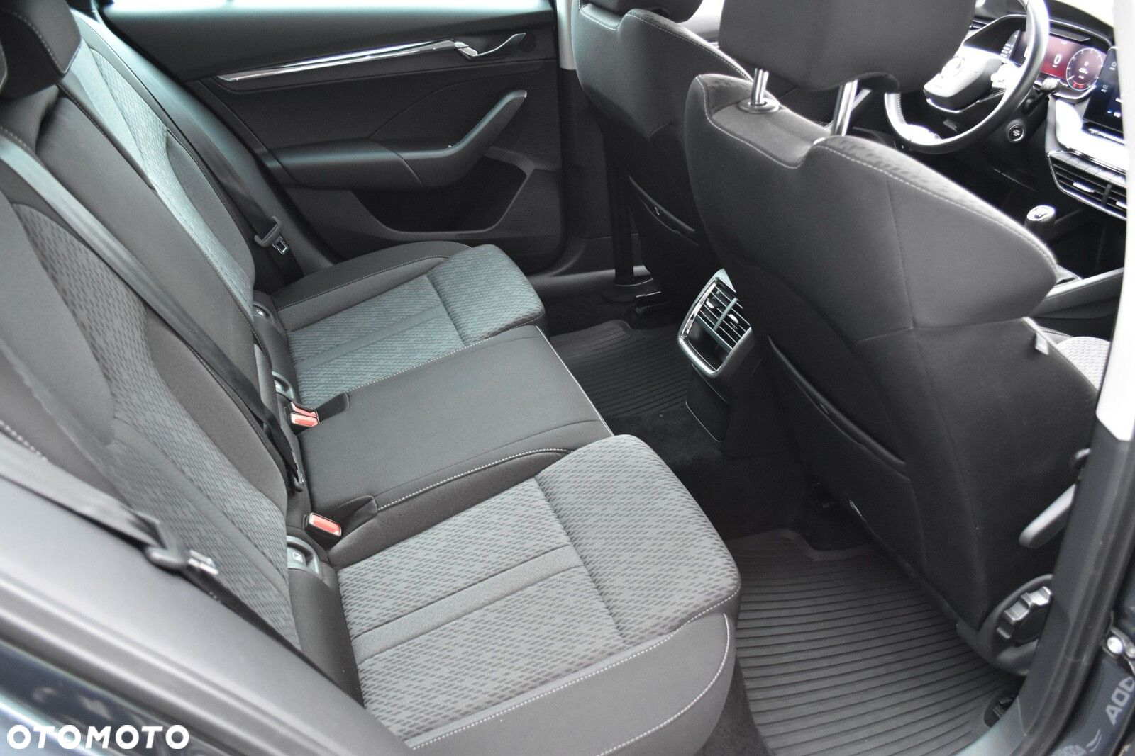 Skoda Octavia 1.5 TSI ACT Style - 32