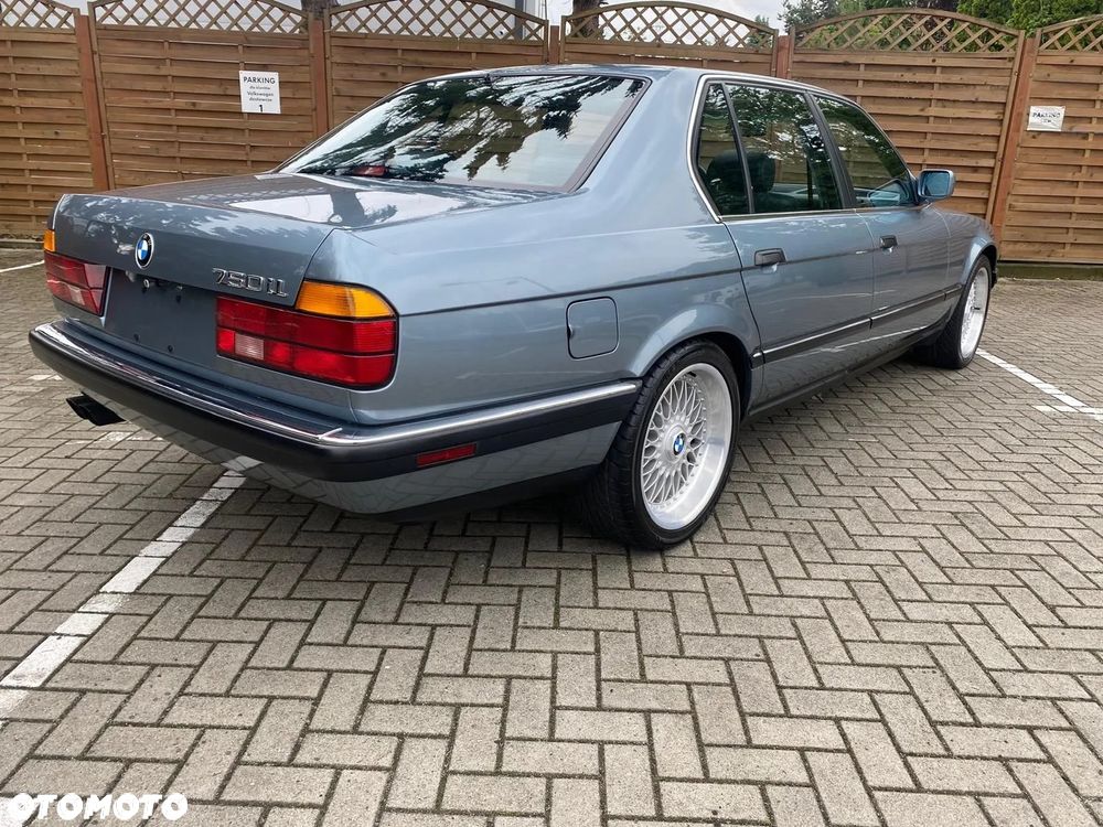 BMW Seria 7 750iL - 6