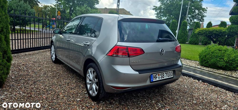 Volkswagen Golf - 24