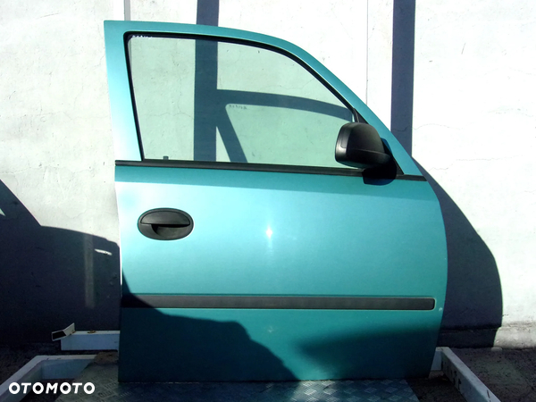 Opel MERIVA A drzwi prawy przód ( prawdopodobnie Z397 )