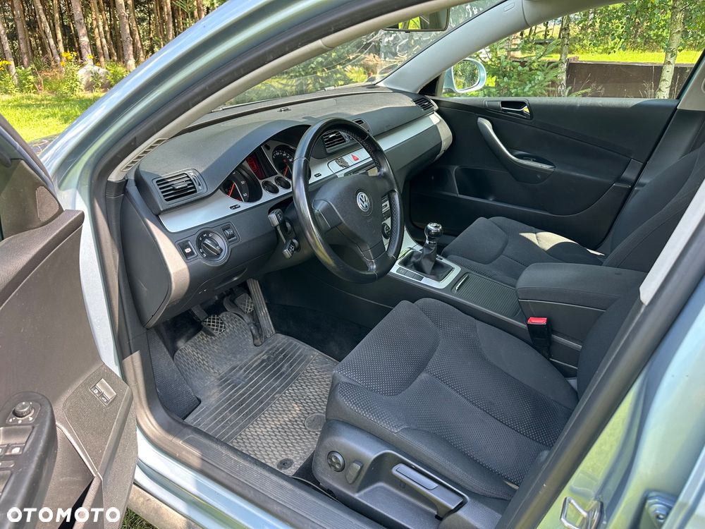Volkswagen Passat 2.0 TDI DPF Comfortline - 9