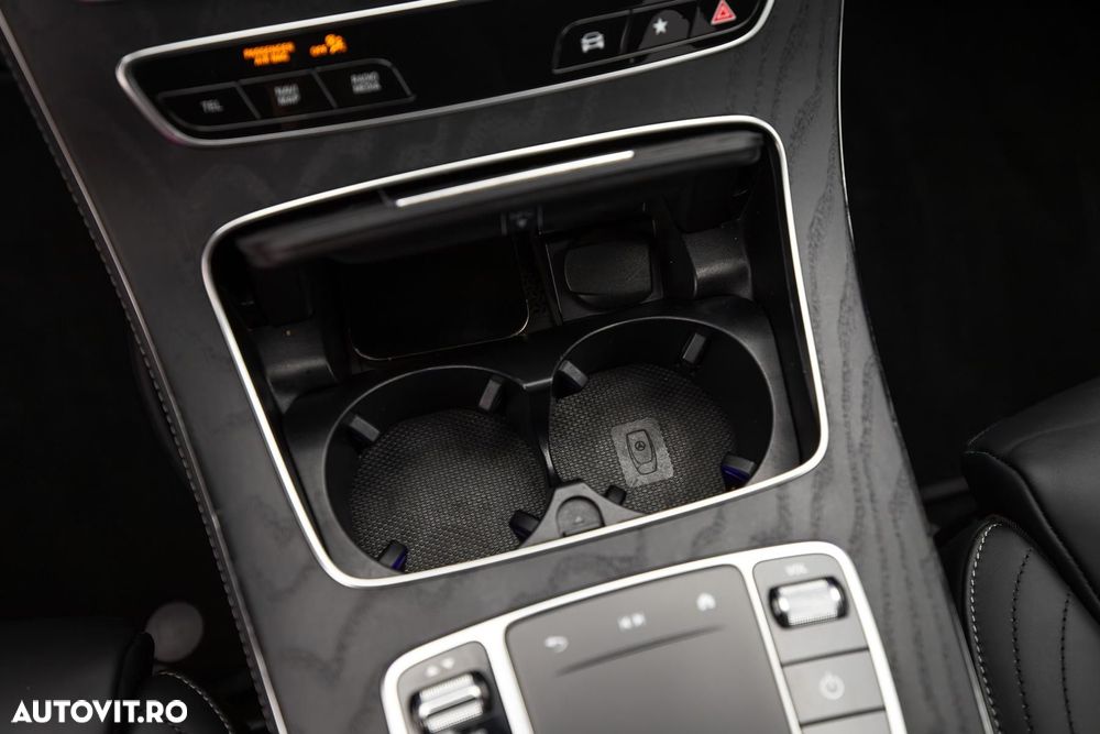 Mercedes-Benz E - 26