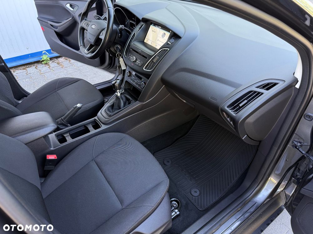 Ford Focus 1.0 EcoBoost Start-Stopp-System SYNC Edition - 17