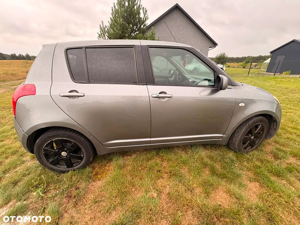 Suzuki Swift 1.3 DDiS 16v GLX DPF - 7