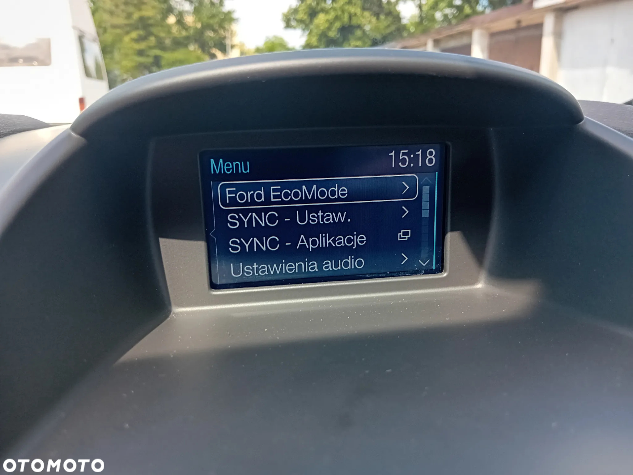 Ford Fiesta 1.0 EcoBoost S&S TITANIUM - 23