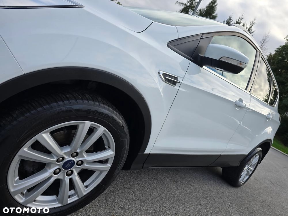 Ford Kuga 1.5 EcoBoost 2x4 Titanium - 33