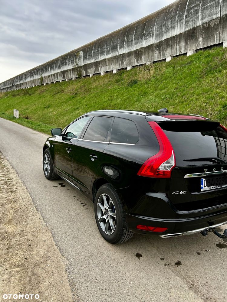 Volvo XC 60 D4 Drive-E Ocean Race - 13