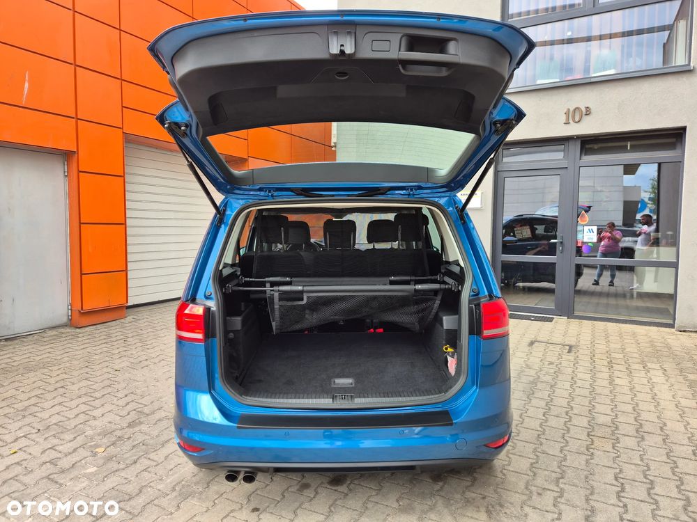 Volkswagen Touran 2.0 TDI SCR (BlueMotion Technology) DSG Comfortline - 12