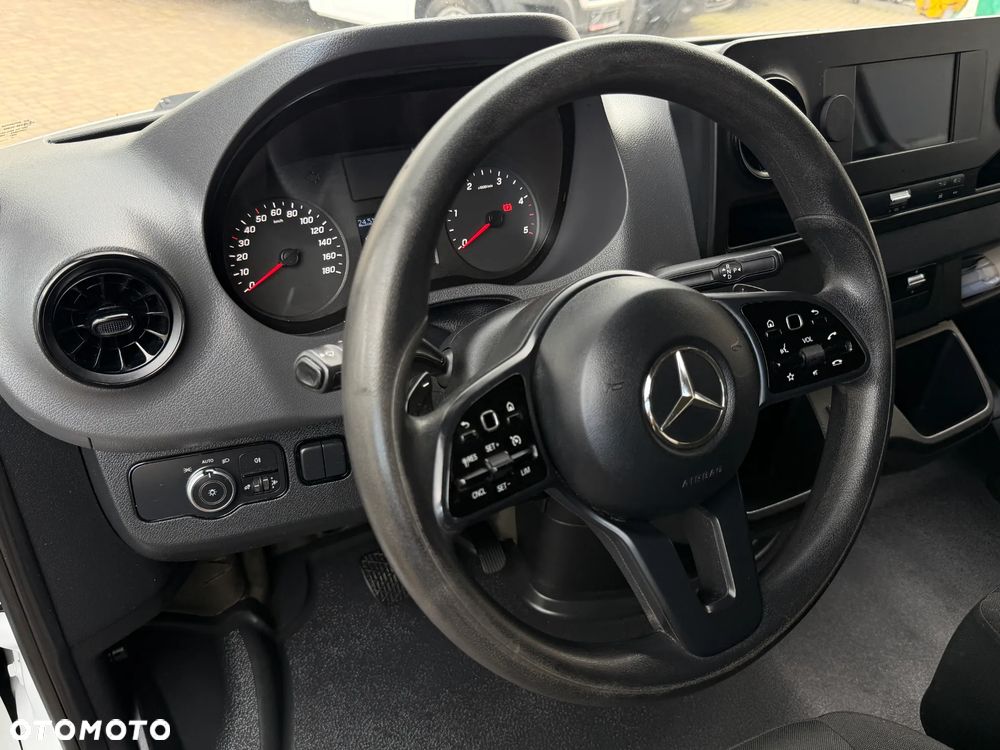 Mercedes-Benz Sprinter Chłodnia Winda - 18
