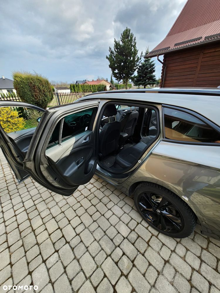 Opel Astra 1.2 T Ultimate S&S - 24