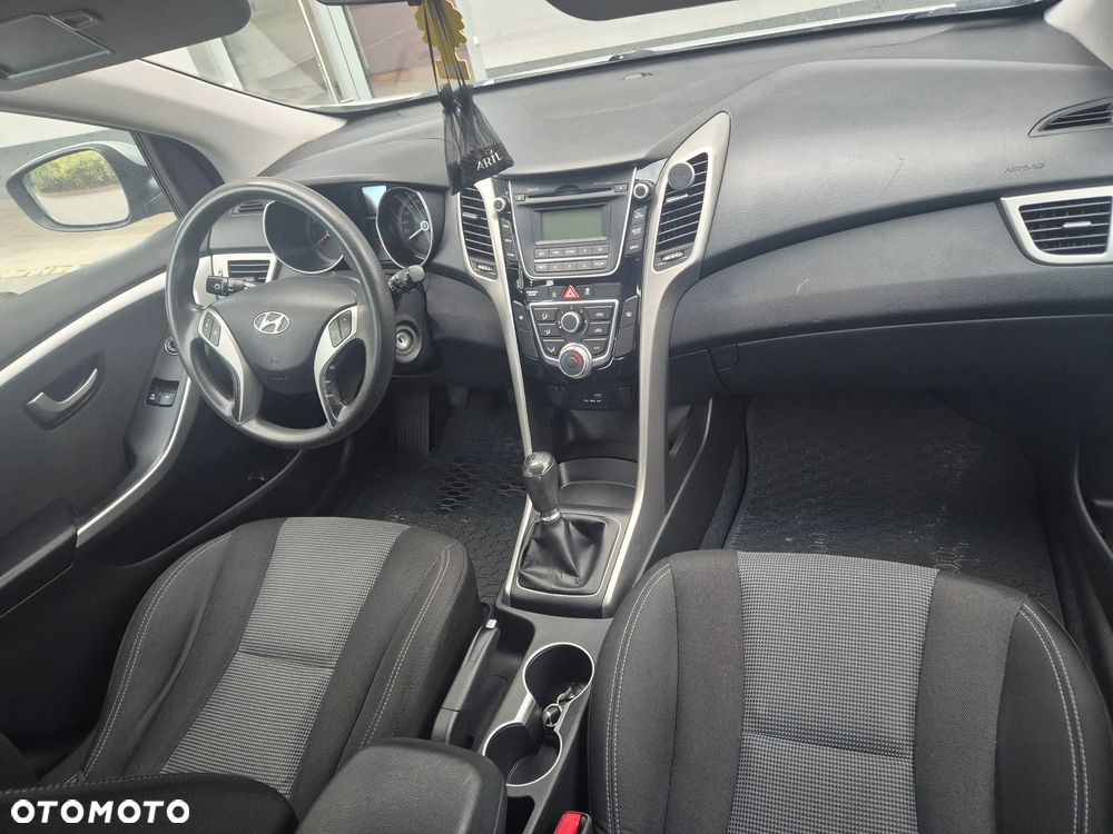 Hyundai i30 1.6 Premium - 8