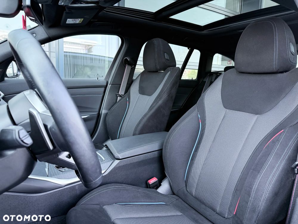 BMW Seria 3 320d xDrive M Sport - 30