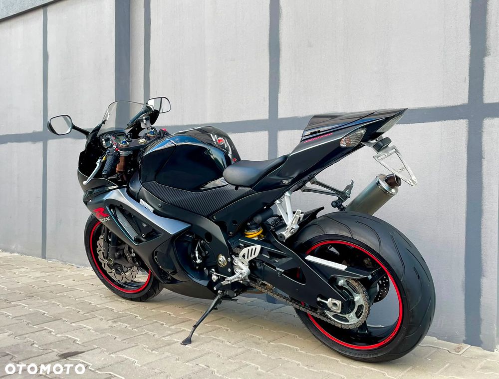 Suzuki GSX - 6