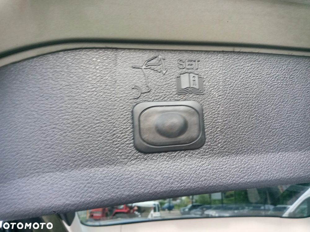 Ford Kuga 1.5 EcoBoost 2x4 Trend - 8